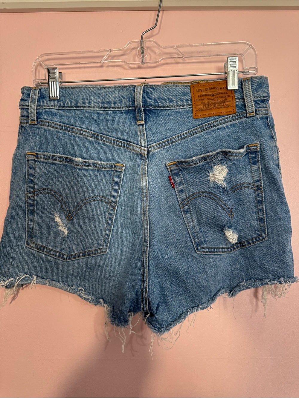 Levi's Ribcage Shorts - Picture 4 of 6